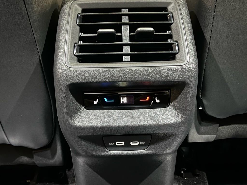 New 2026 Volkswagen Tiguan SEL R-Line image 26