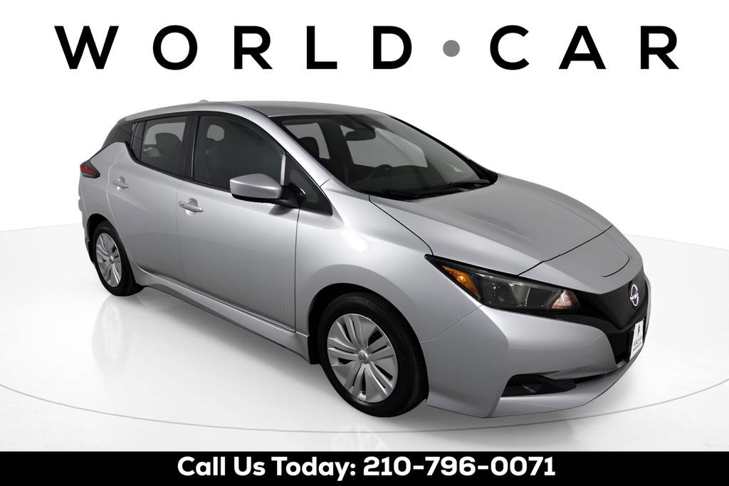 Used 2025 Nissan Leaf S image 1