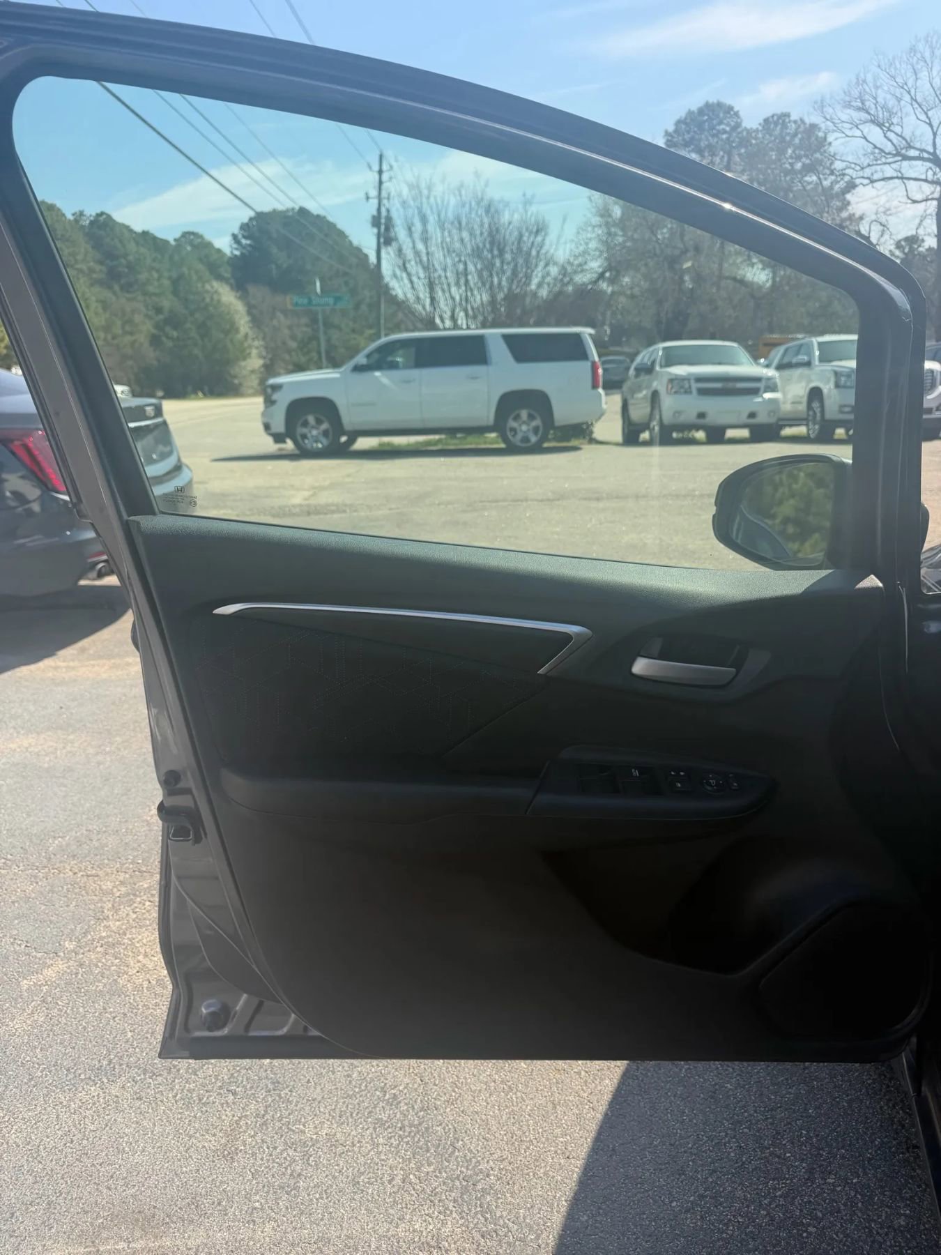 Used 2015 Honda Fit EX image 16