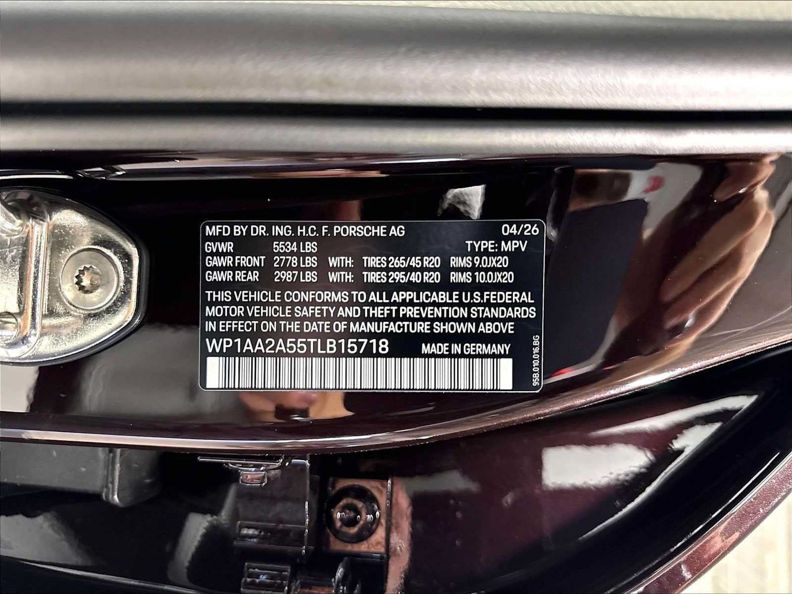New 2026 Porsche Macan AWD/4WD image 23