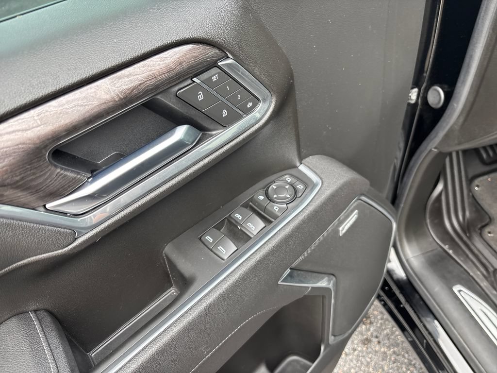 Certified 2025 Chevrolet Silverado 1500 LTZ w/ Technology Package AWD/4WD image 28