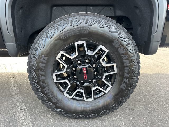 New 2026 GMC Sierra 2500 AT4X AWD/4WD image 4