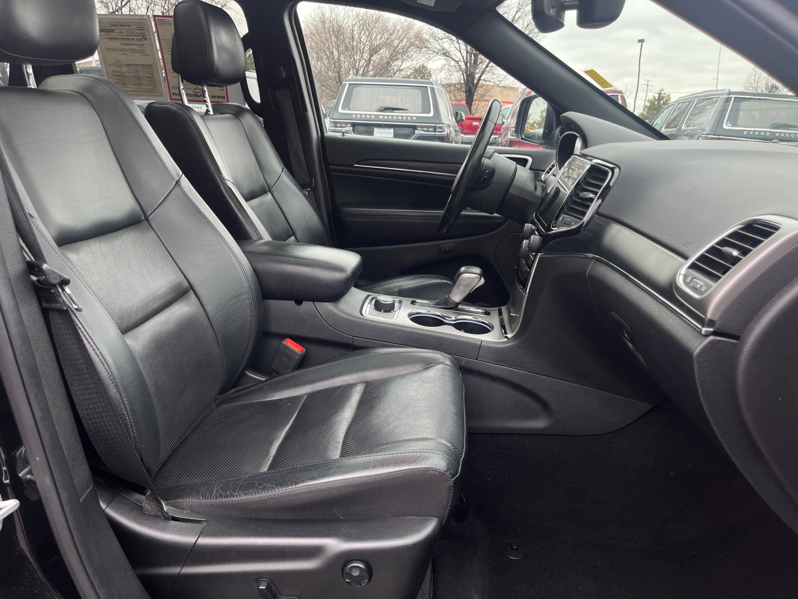 Used 2019 Jeep Grand Cherokee Limited w/ Luxury Group II image 31
