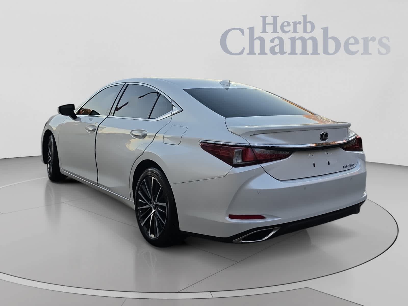Used 2025 Lexus ES 350 w/ Premium Package FWD image 3