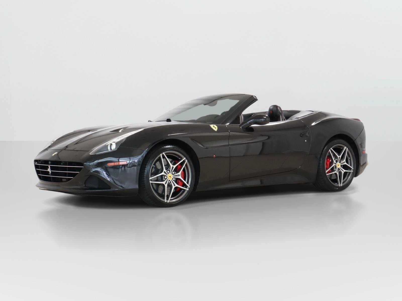 Used 2016 Ferrari California T RWD image 1