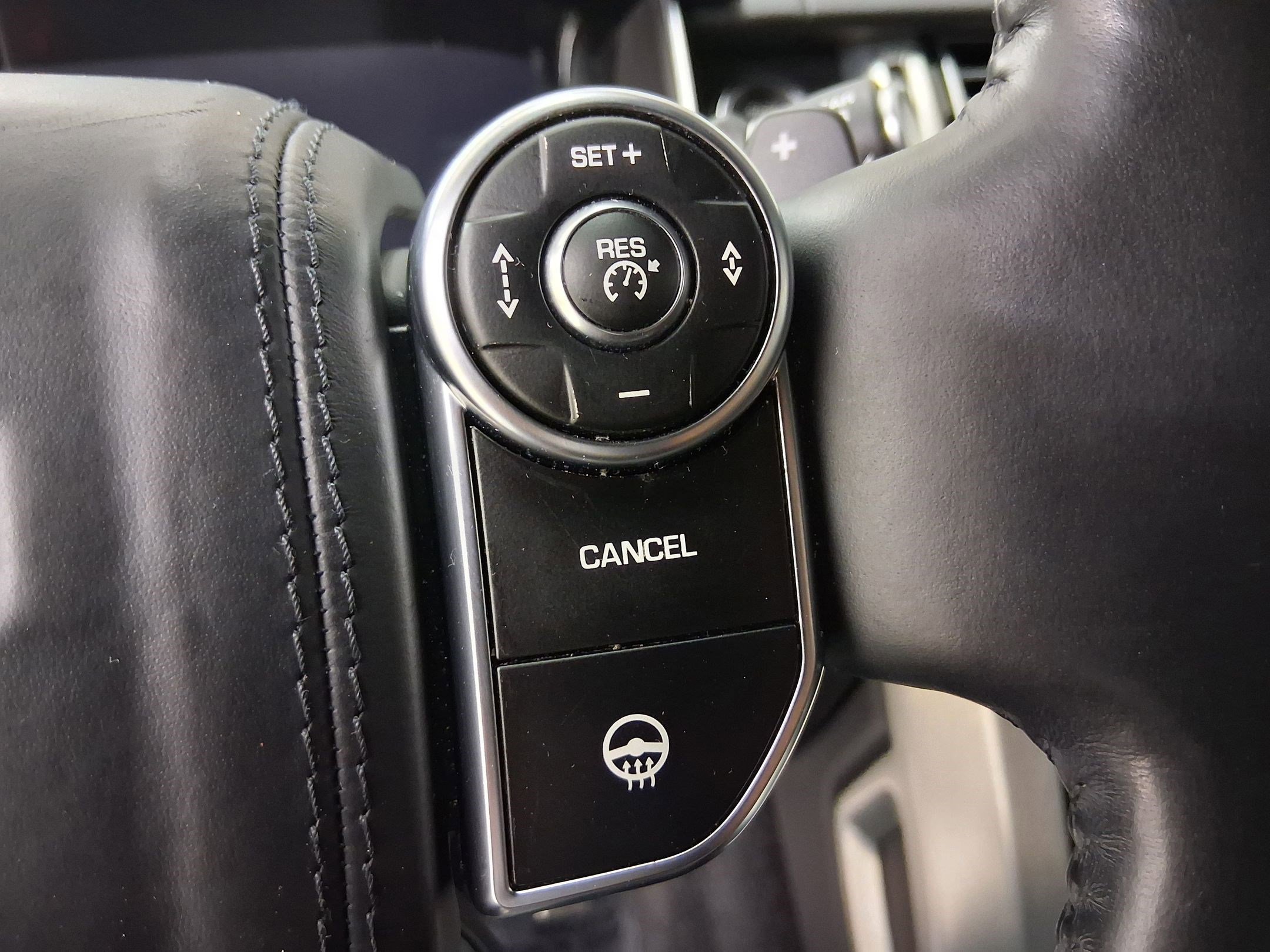 Used 2015 Land Rover Range Rover Supercharged image 26