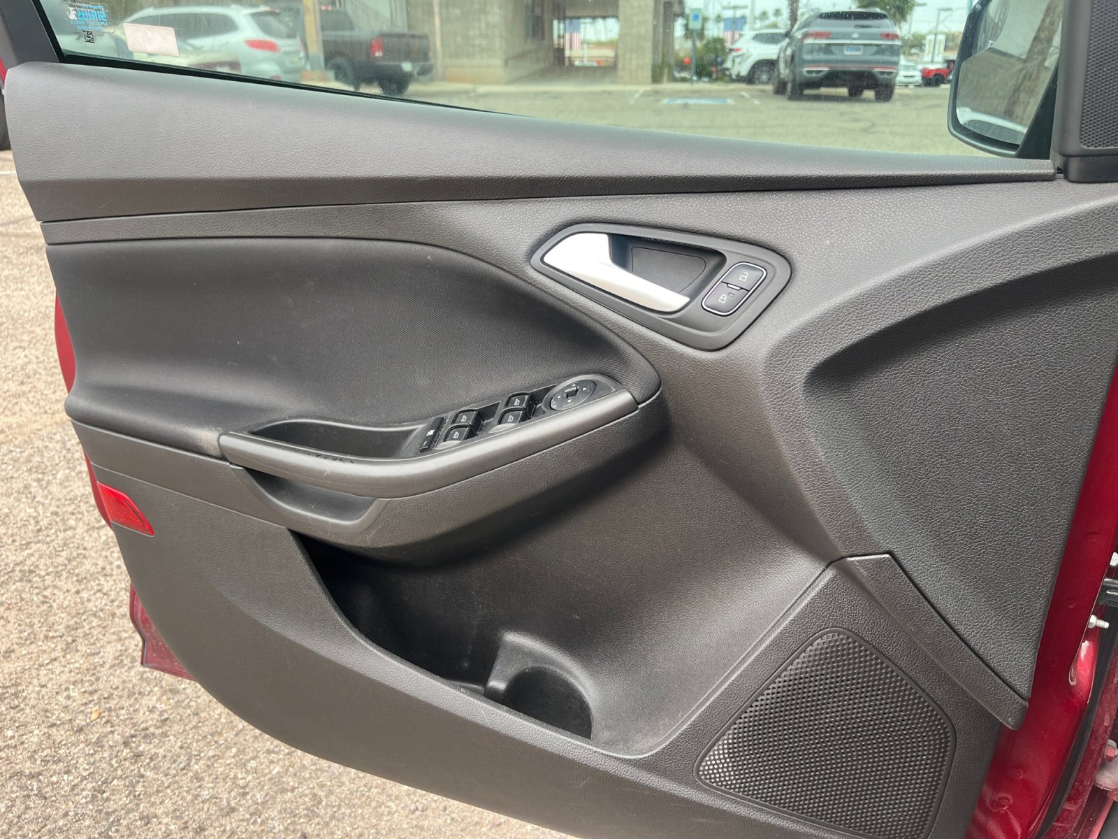 Used 2017 Ford Focus SEL image 13