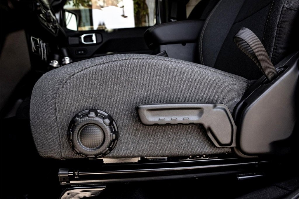 New 2025 Jeep Wrangler Sahara w/ Safety Group image 8