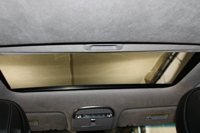 Used 2019 Genesis G90 3.3T Premium image 11