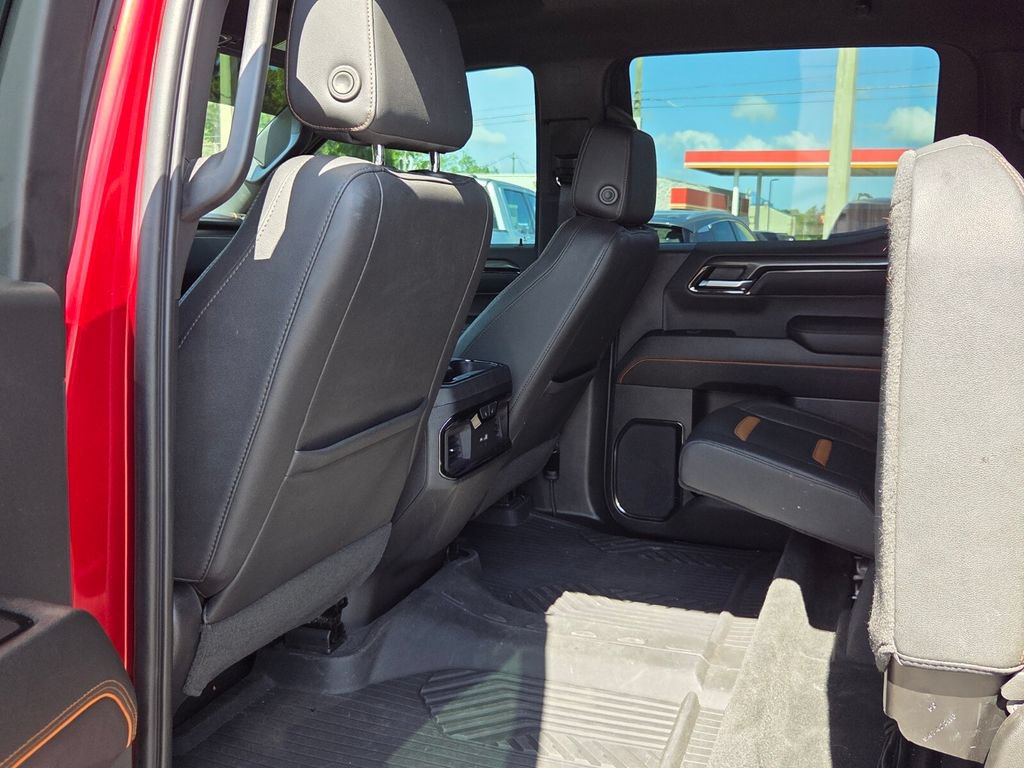 Used 2023 GMC Sierra 1500 AT4 w/ AT4 Preferred Package AWD/4WD image 5