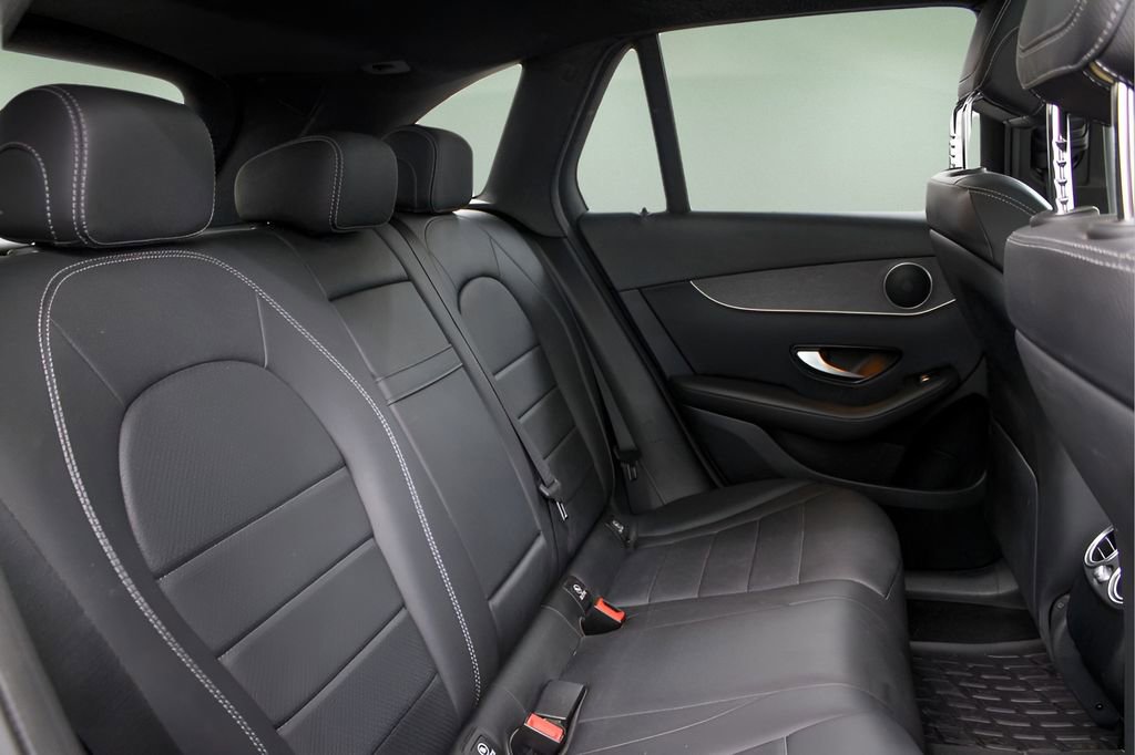 Used 2021 Mercedes-Benz GLC 300 4MATIC image 24