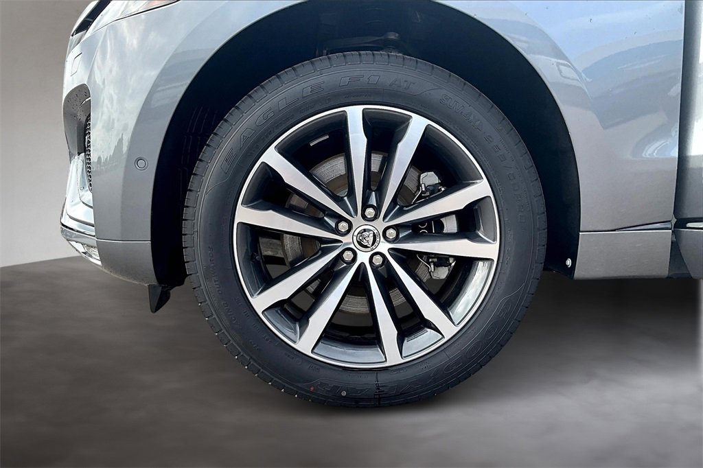 New 2026 Jaguar F-PACE R-Dynamic S image 12