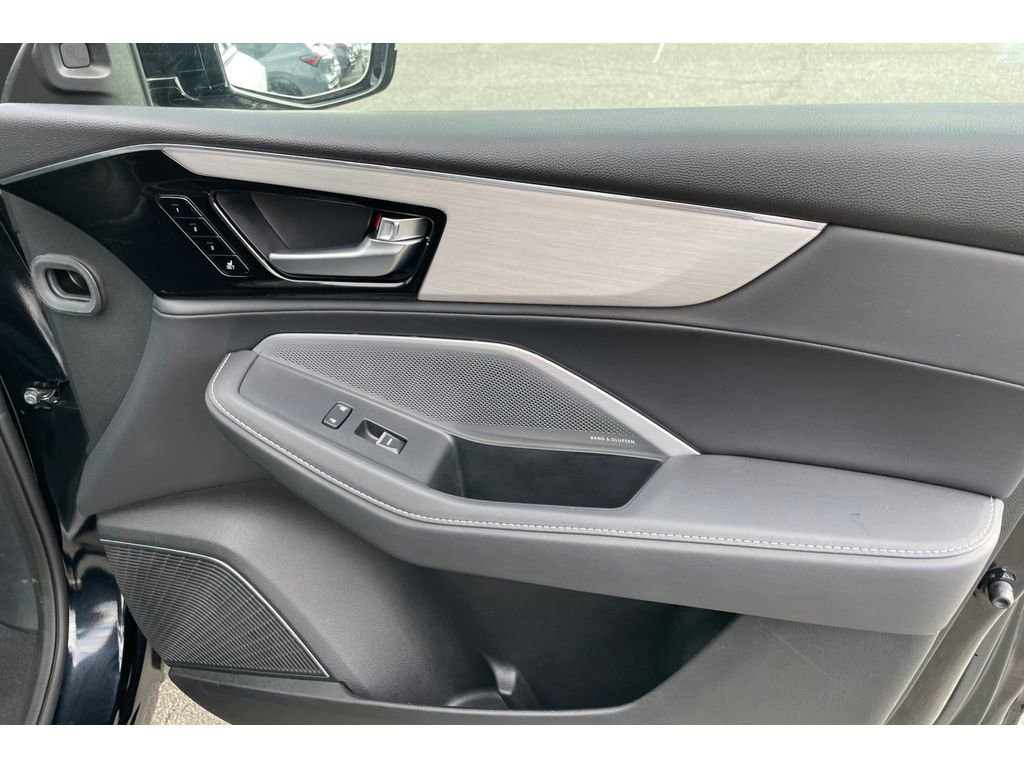 Certified 2025 Acura MDX FWD w/ Technology Package image 21