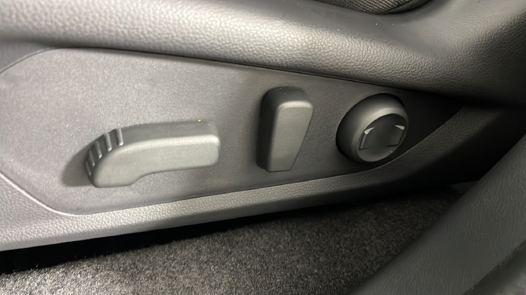 New 2026 Subaru Forester Premium AWD/4WD image 32