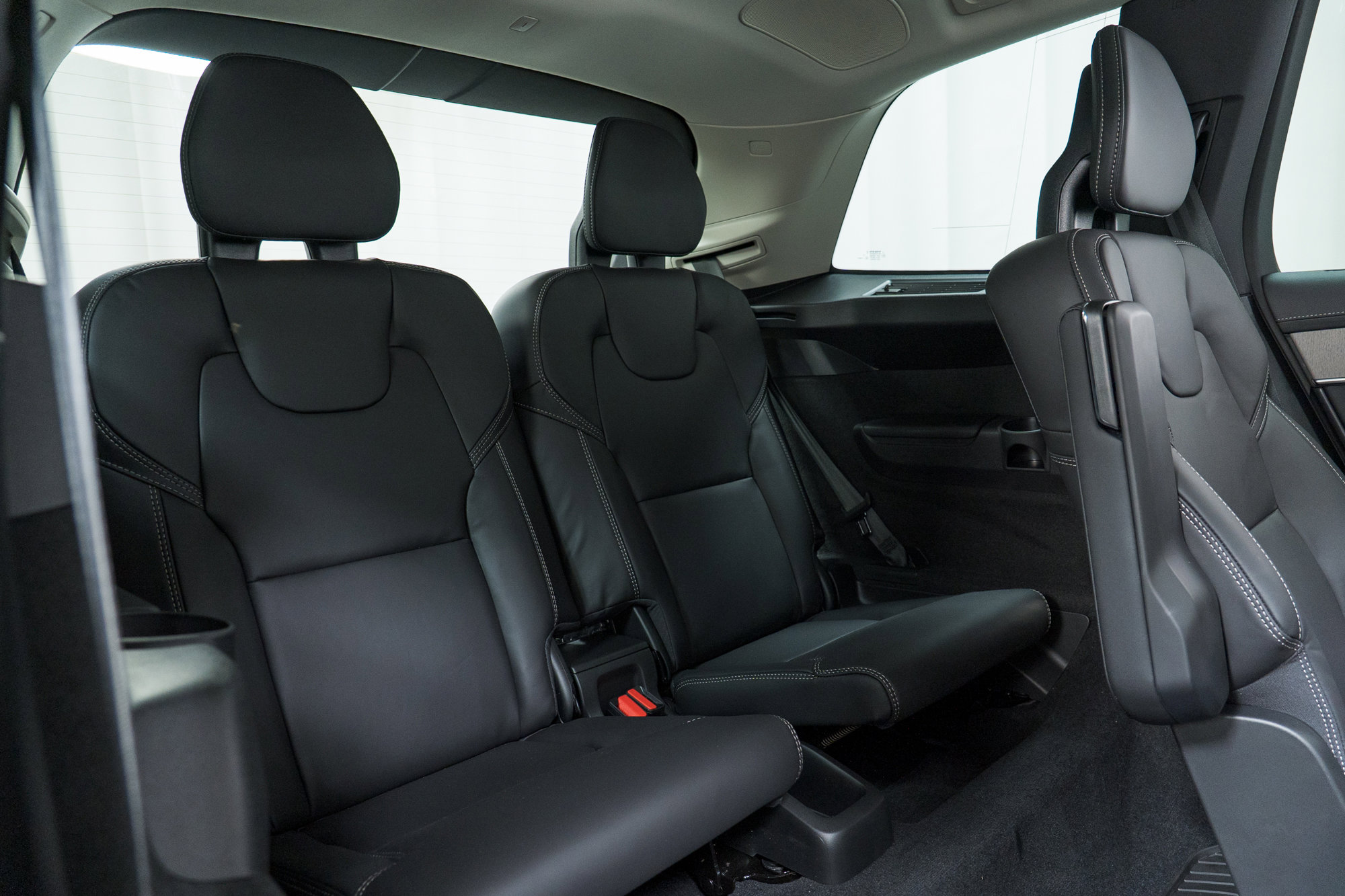 New 2026 Volvo XC90 B5 Ultra w/ Protection Package image 25