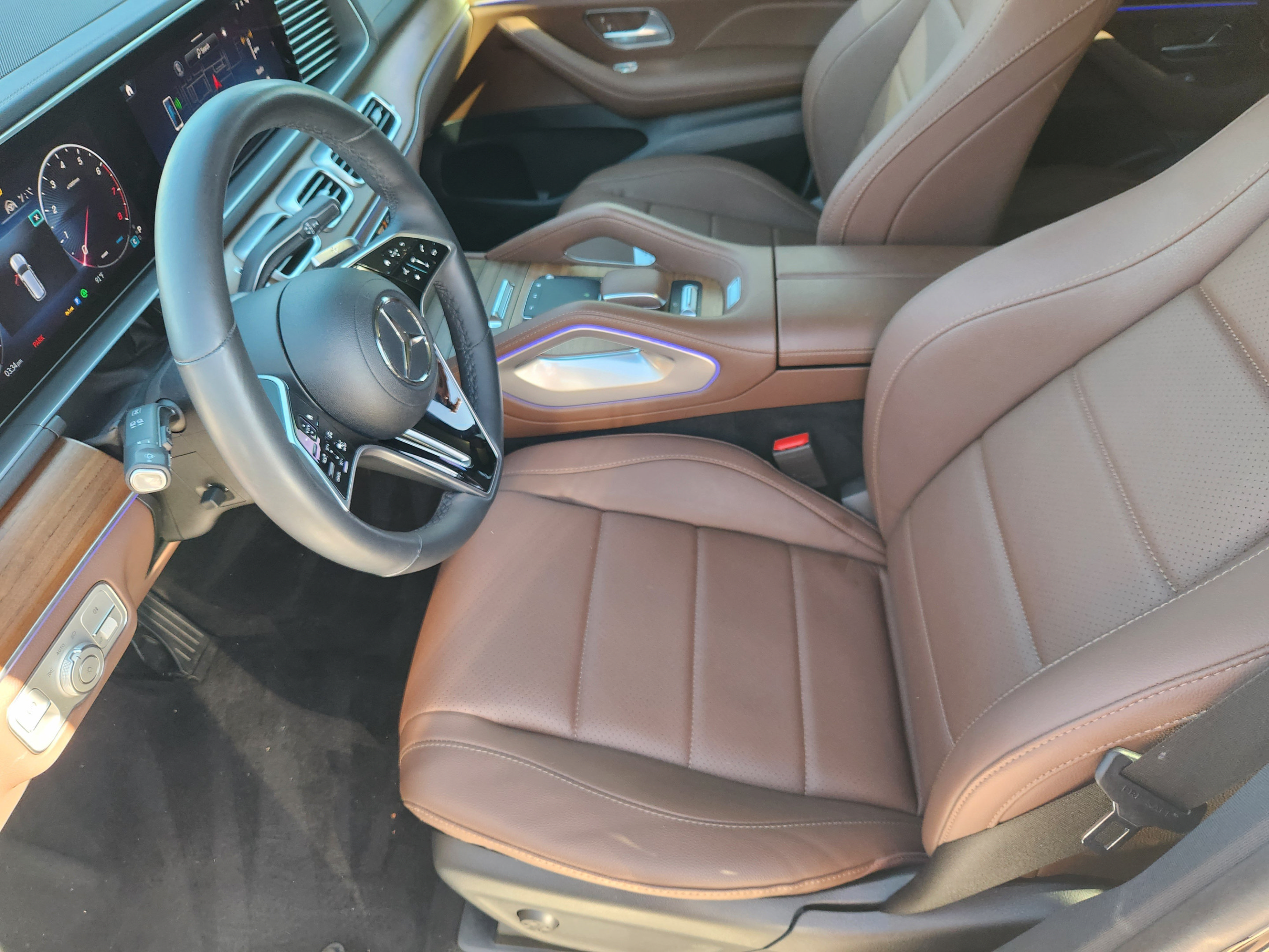 Used 2024 Mercedes-Benz GLS 450 4MATIC image 9