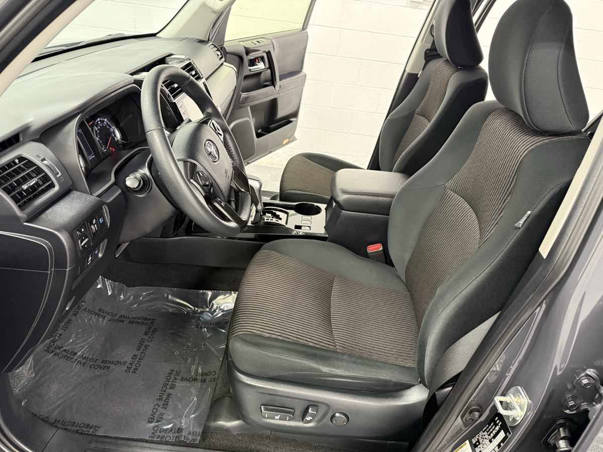 Used 2024 Toyota 4Runner TRD Off-Road image 11