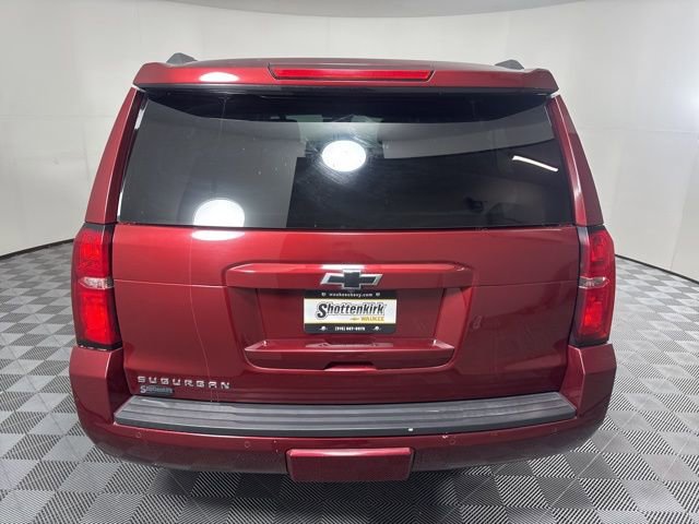 Used 2018 Chevrolet Suburban LT image 4