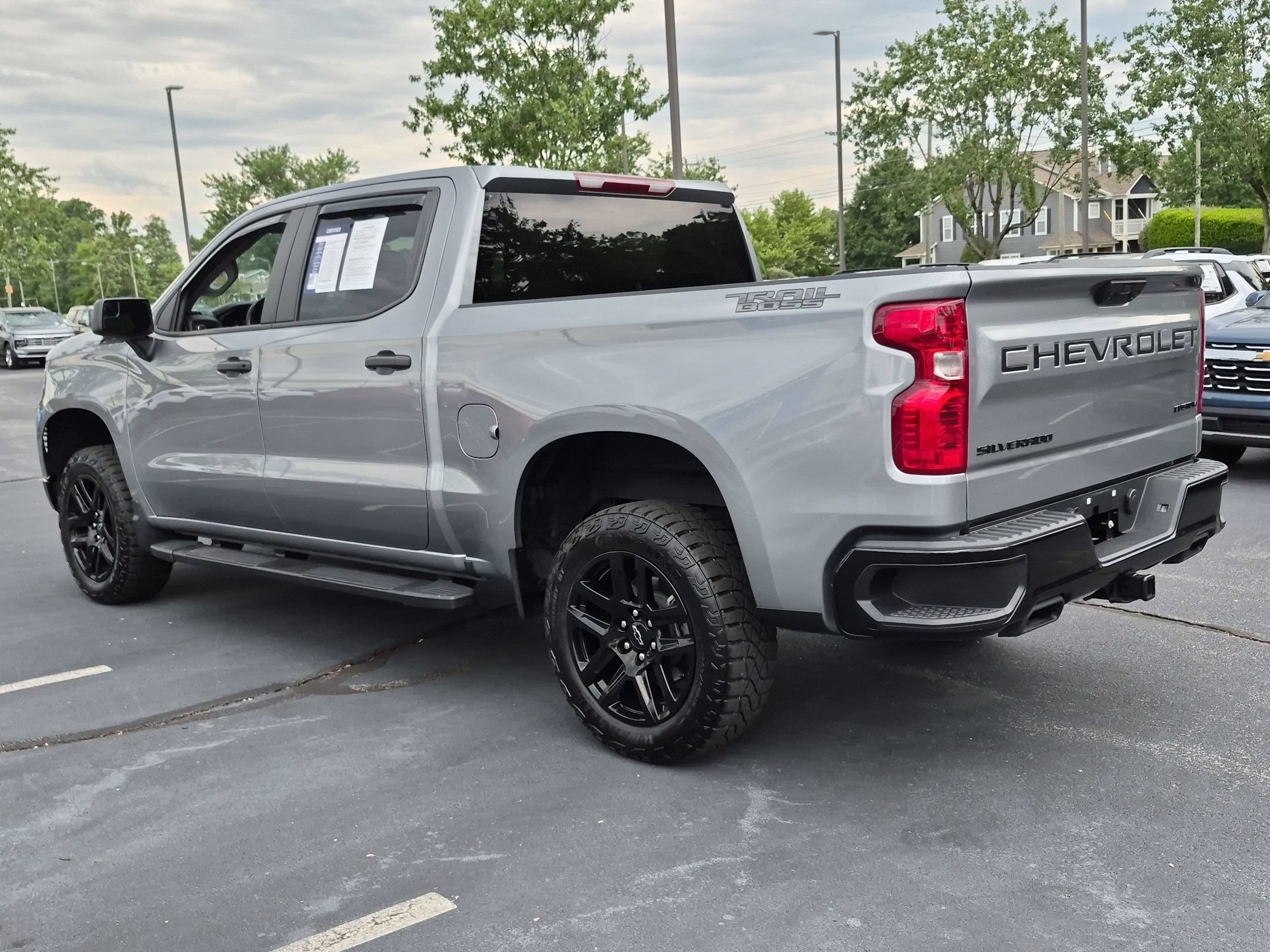 Used 2024 Chevrolet Silverado 1500 Custom Trail Boss w/ Dark Appearance Package AWD/4WD image 8