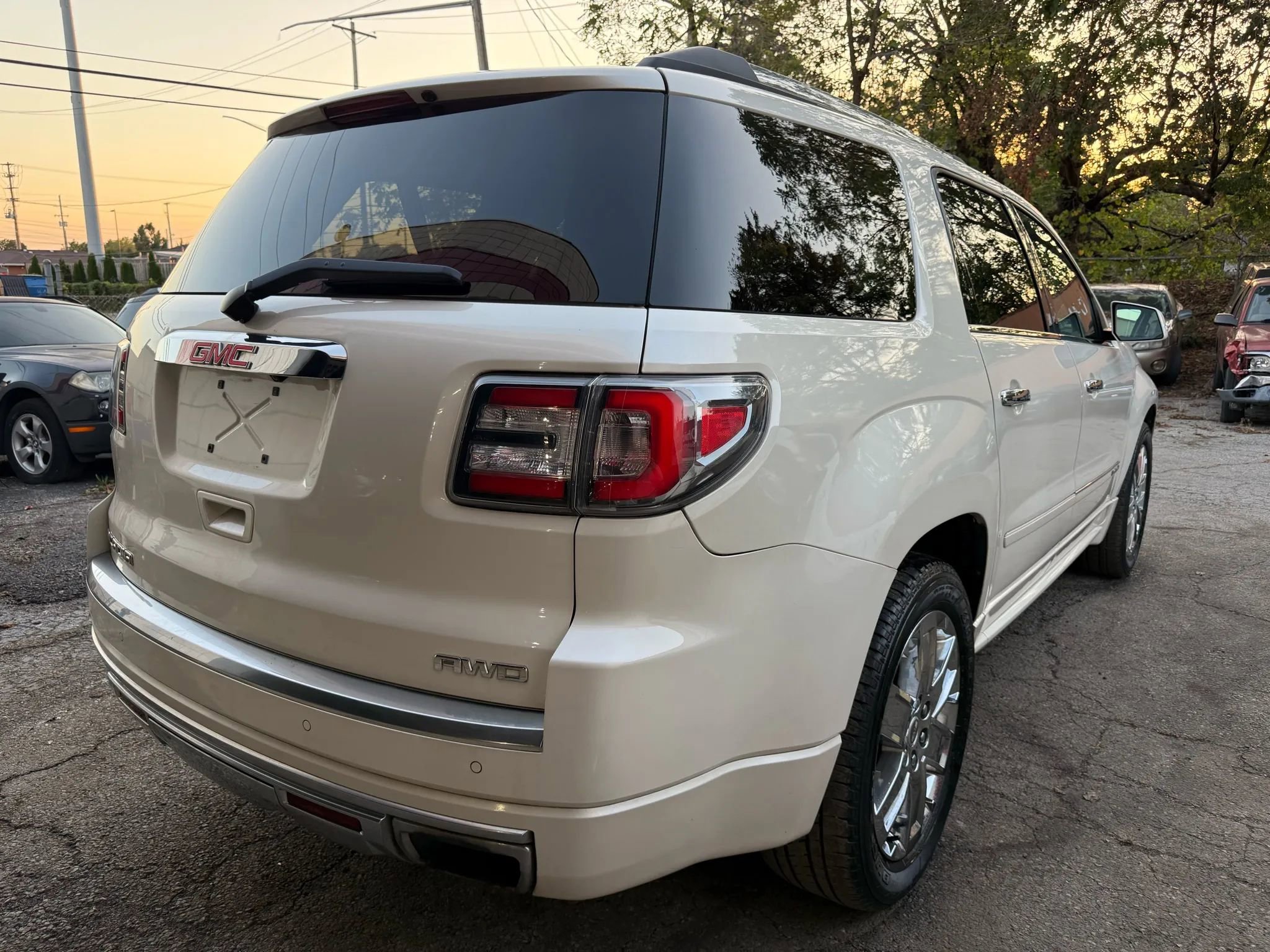 Used 2014 GMC Acadia Denali image 5