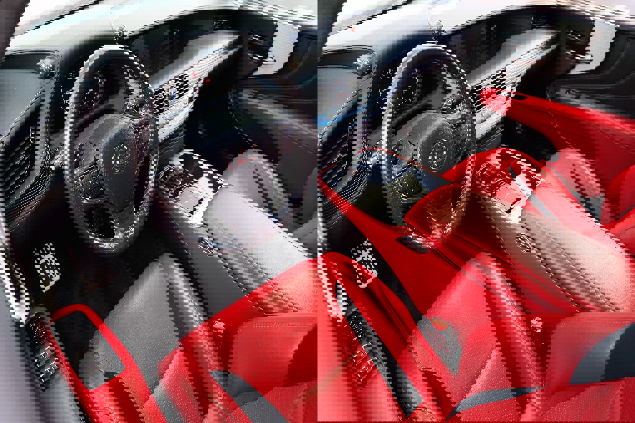 Used 2018 Lexus LS 500 F Sport w/ Accessory Package (Z2) image 6