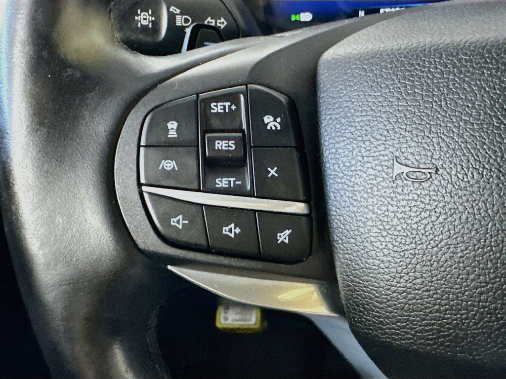 Used 2020 Ford Explorer Platinum w/ Premium Technology Package AWD/4WD image 25