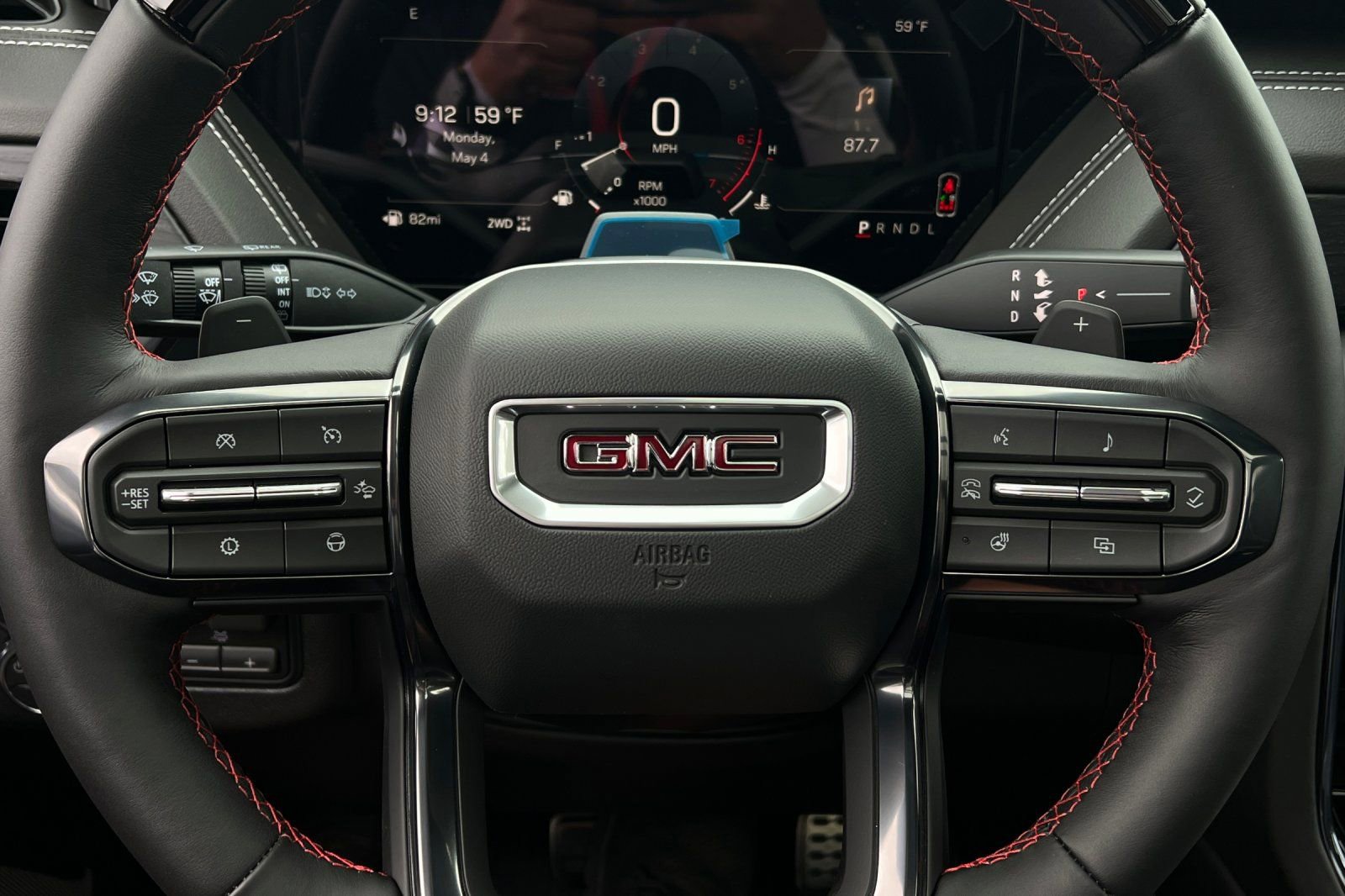 New 2026 GMC Yukon XL AT4 Ultimate AWD/4WD image 25