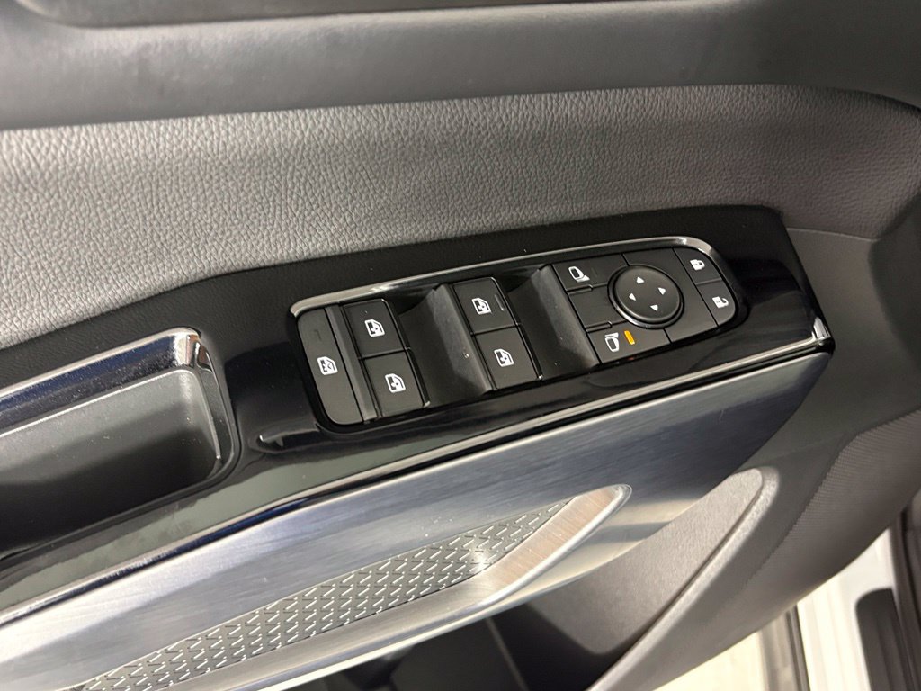 New 2026 Nissan Pathfinder SL FWD image 15