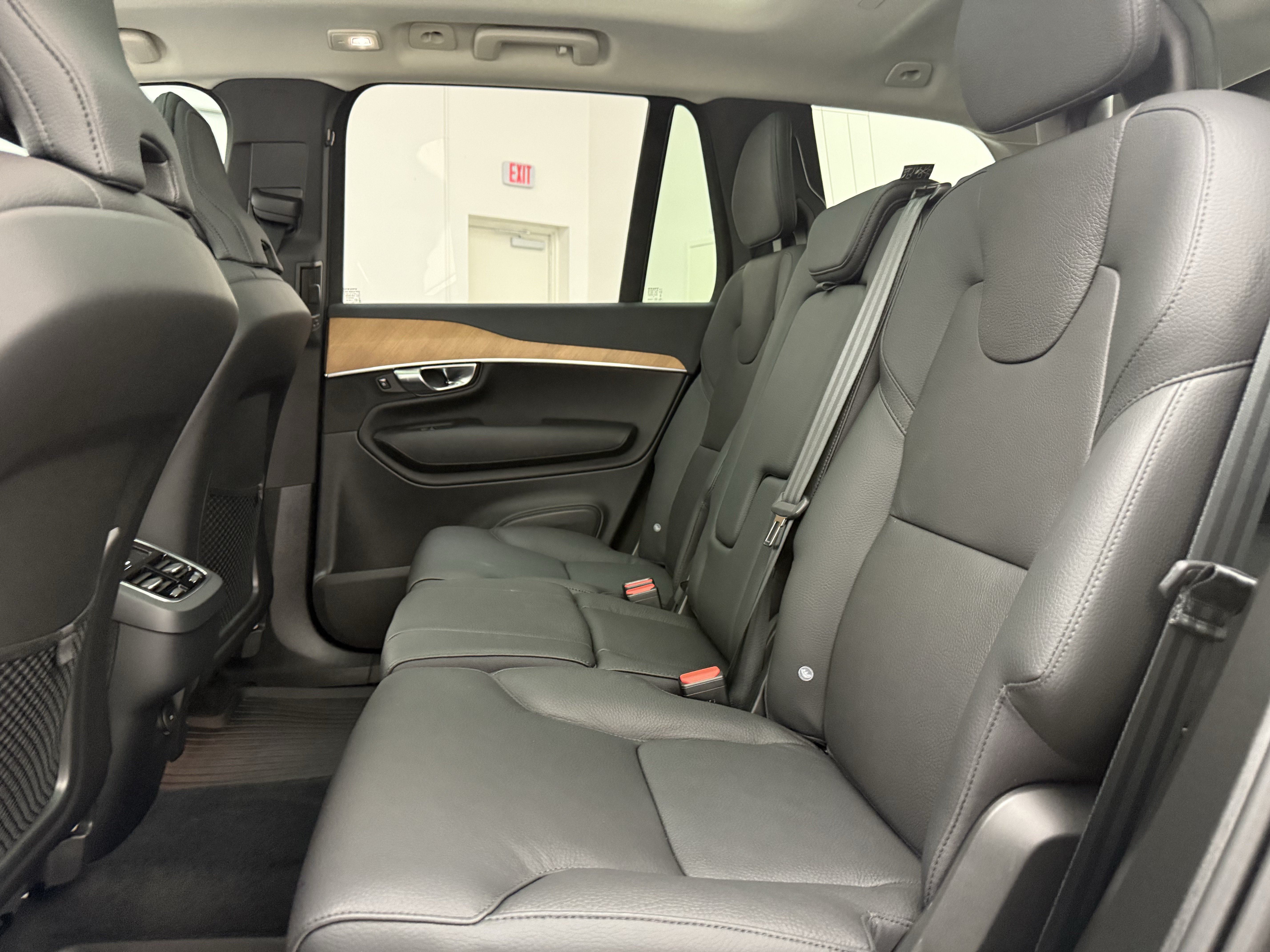 Certified 2024 Volvo XC90 B6 Plus AWD/4WD image 23