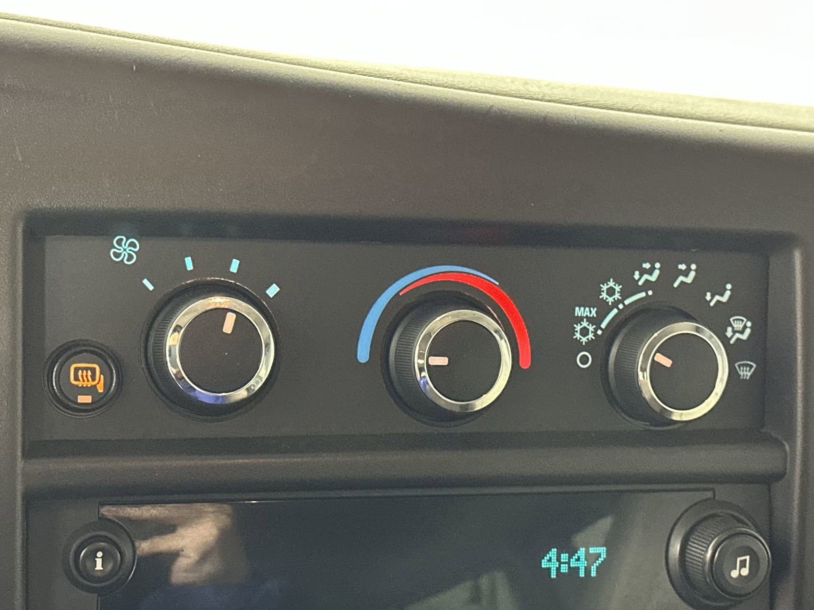 Used 2019 Chevrolet Express 3500 LT w/ LT Preferred Equipment Group RWD image 19