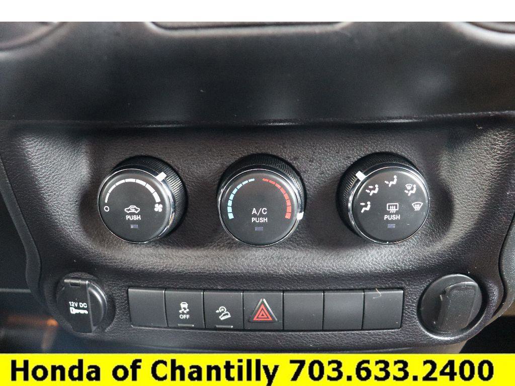 Used 2018 Jeep Wrangler Sport w/ Connectivity Group image 15