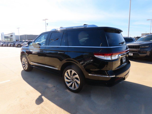 Certified 2023 Lincoln Navigator Reserve image 14