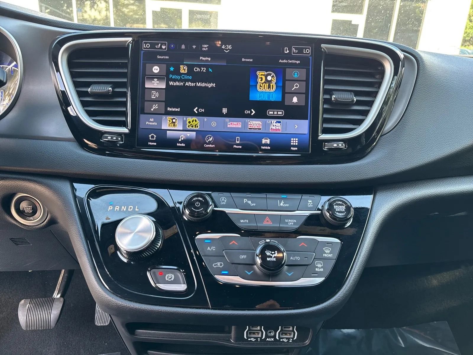 Used 2025 Chrysler Pacifica Select FWD image 18