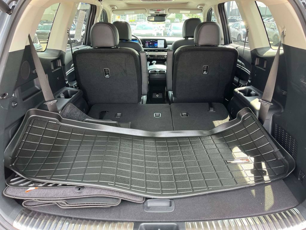 Used 2024 Kia Telluride SX w/ Towing Package AWD/4WD image 8
