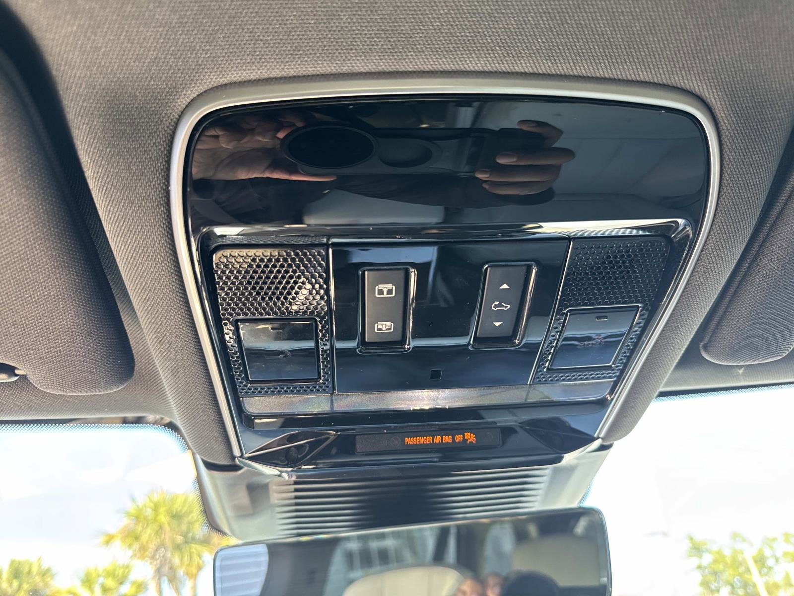 Certified 2024 Land Rover Range Rover Long Wheelbase Autobiography image 27