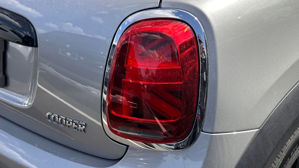 Used 2024 MINI Cooper 2-Door Hardtop FWD image 7