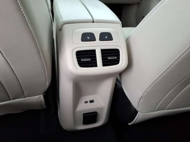 Used 2022 Buick Envision Avenir w/ Technology Package II AWD/4WD image 17