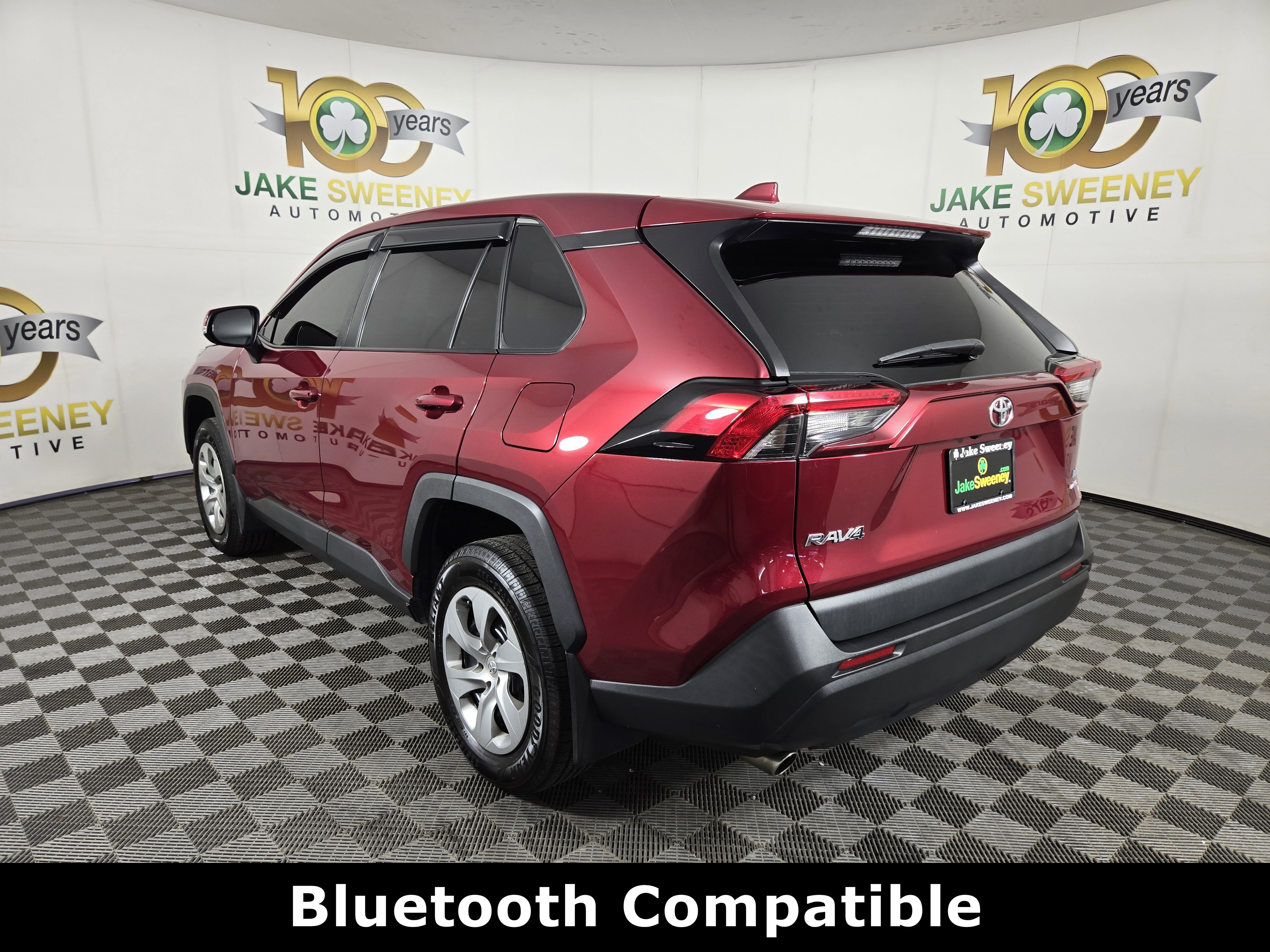 Used 2022 Toyota RAV4 LE AWD/4WD image 6