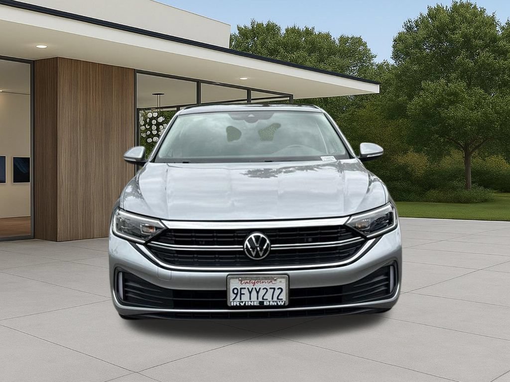 Used 2023 Volkswagen Jetta SEL FWD image 4