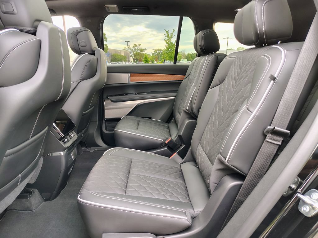 New 2027 Cadillac Vistiq Premium Luxury AWD/4WD image 33