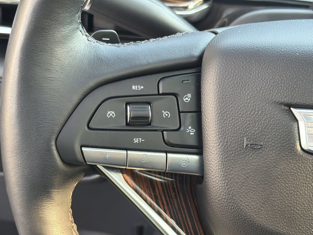 Used 2023 Cadillac Escalade ESV Premium Luxury w/ LPO, Floor Liner Package AWD/4WD image 28