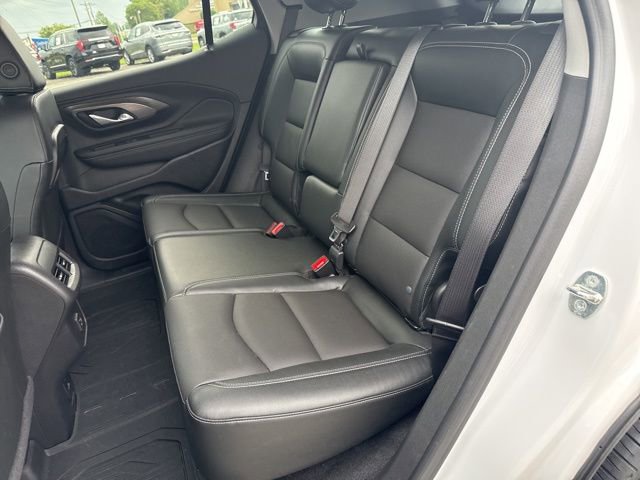 Used 2023 GMC Terrain SLT w/ LPO, Floor Liner Package FWD image 27