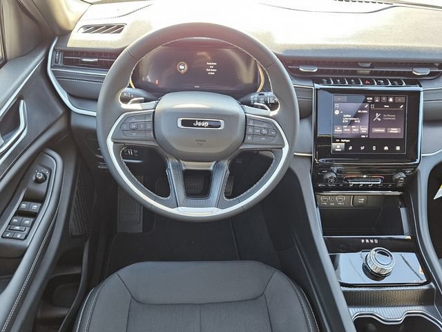 New 2025 Jeep Grand Cherokee Laredo RWD image 23