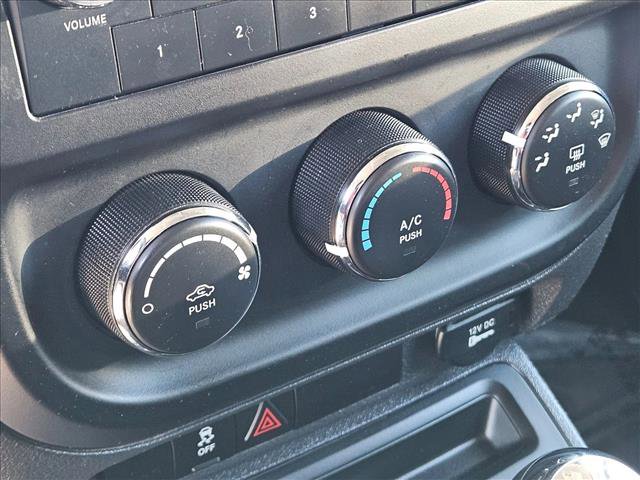 Used 2017 Jeep Patriot Sport w/ Power Value Group image 21