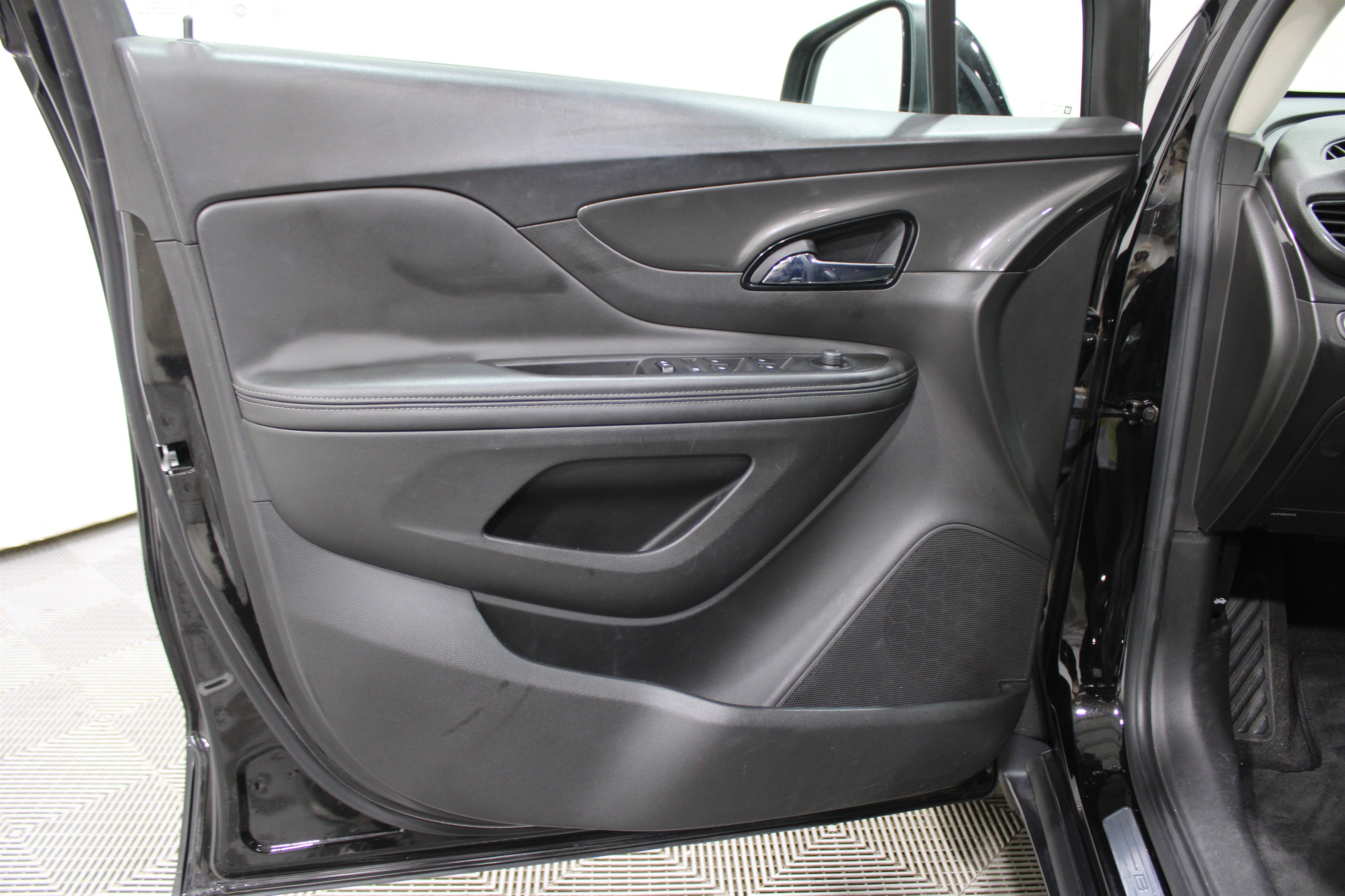 Used 2017 Buick Encore Preferred image 6