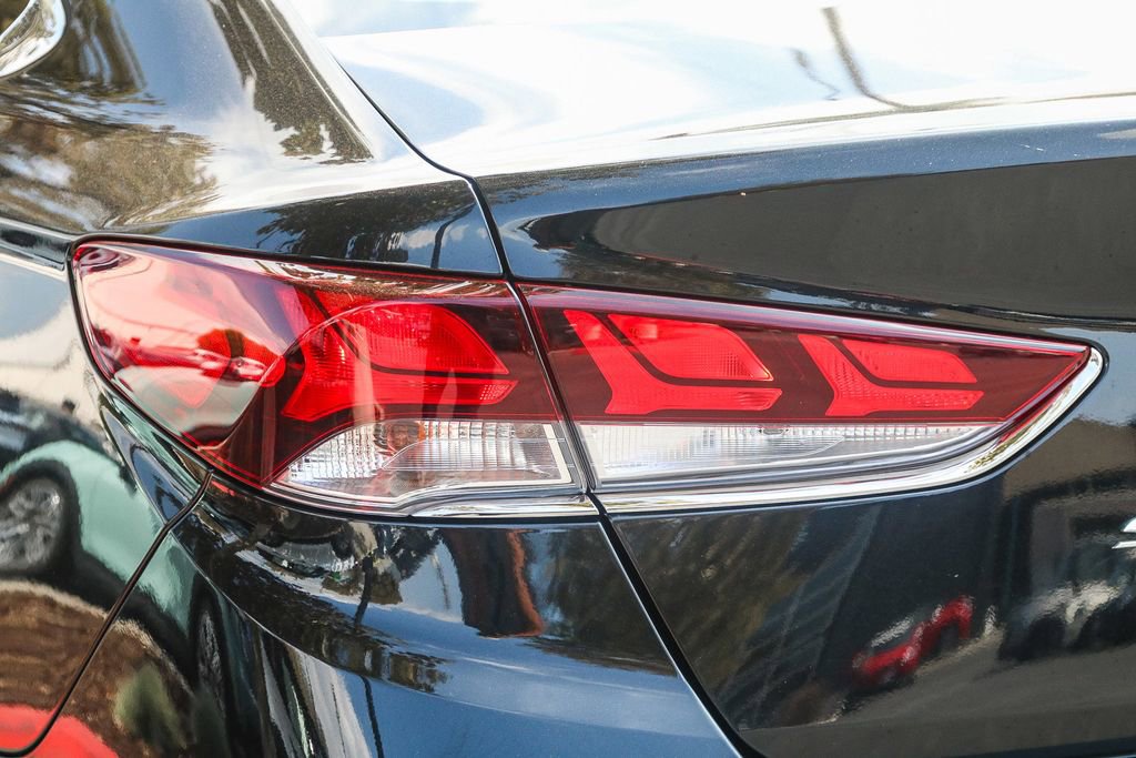 Used 2018 Hyundai Sonata SEL w/ Tech Package 02 image 8