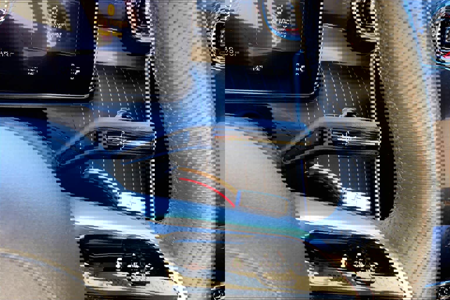 Used 2023 Mercedes-Benz C 300 Sedan image 16