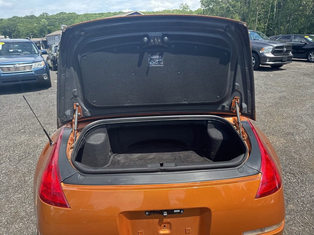 Used 2005 Nissan 350Z Touring RWD image 39
