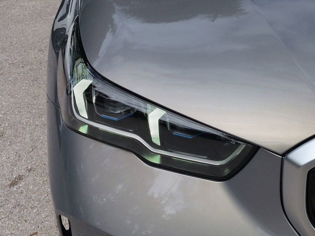 New 2026 BMW 530i w/ Premium Package image 10