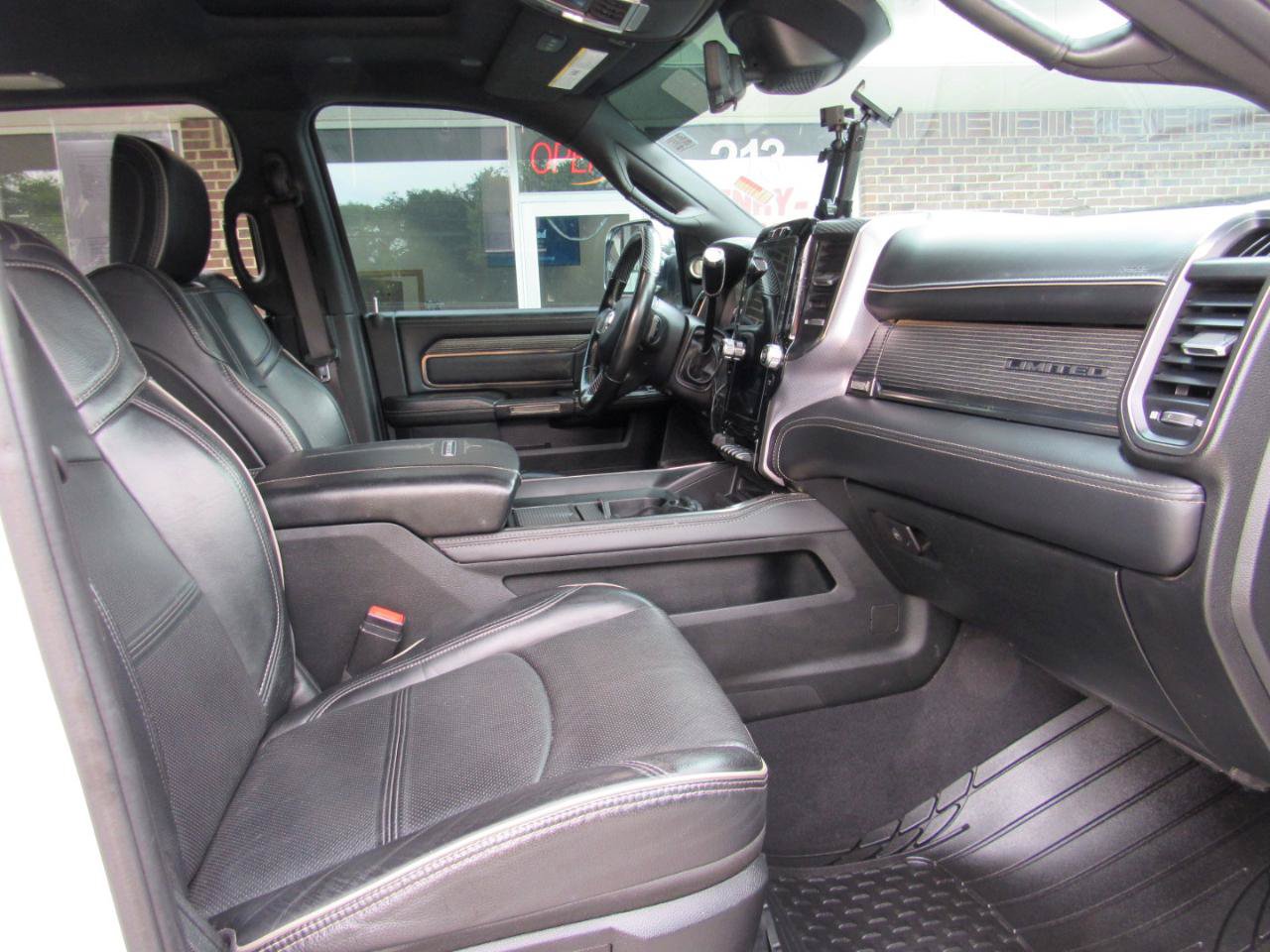 Used 2021 RAM 3500 Limited AWD/4WD image 39